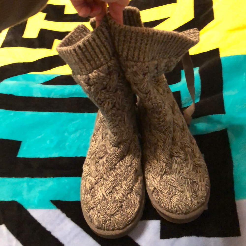 Ugg’s size 9